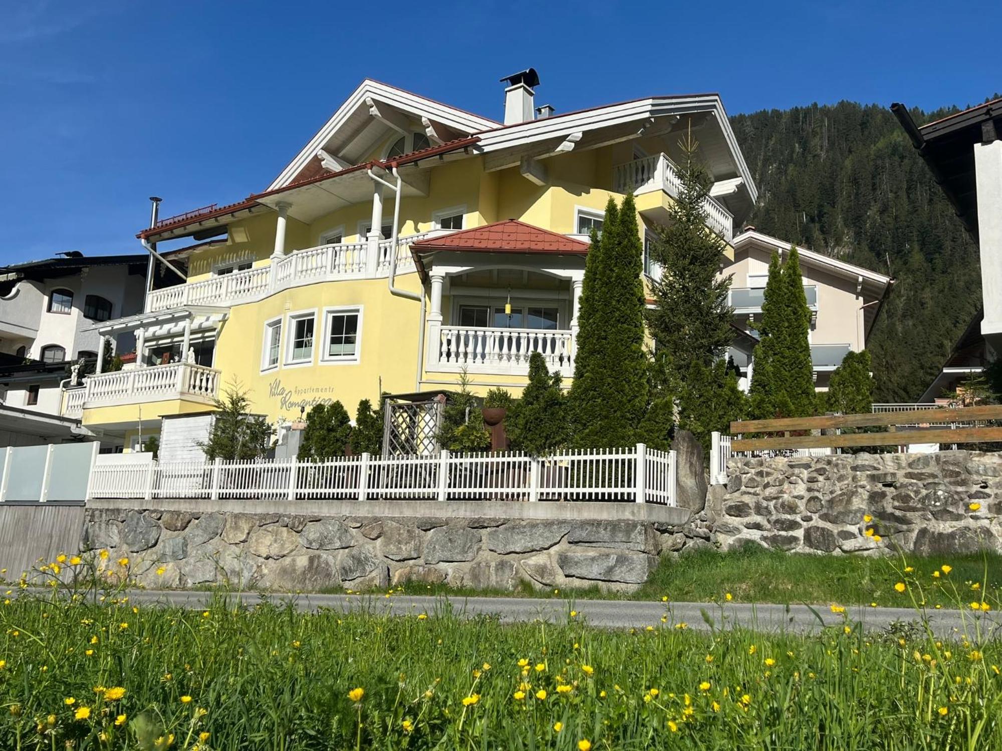 Villa Romantica Appartement Майерхофен Екстериор снимка